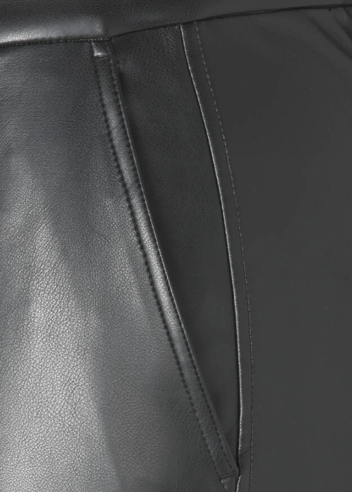 Coole Lederimitat-Hose, elastisch