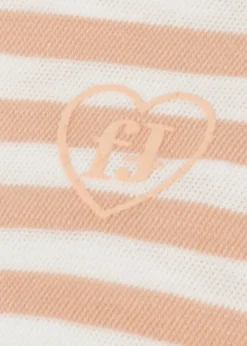 Zeitloses Shirt mit Stickerei